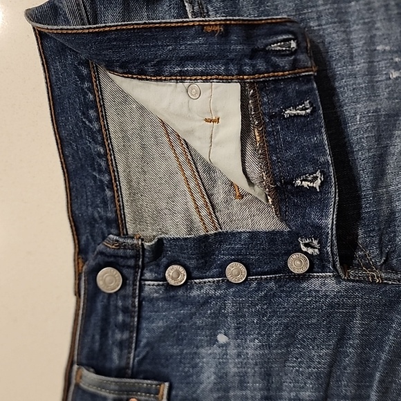 Excellent condition blue size US 26 Levi's denim shorts - Picture 4 of 5